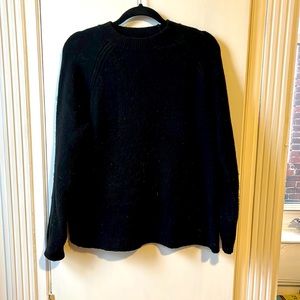 Oversized black crew-neck comfy maternity sweater